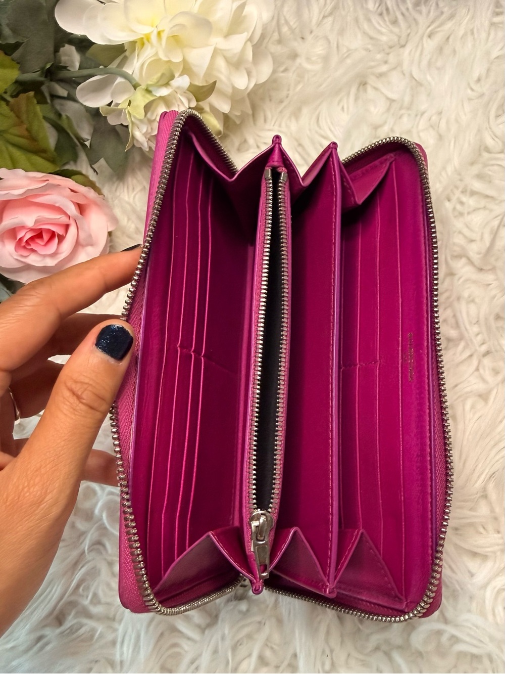 Vintage- Balenciaga Fuchsia Zip Wallet - Picture 5 of 9